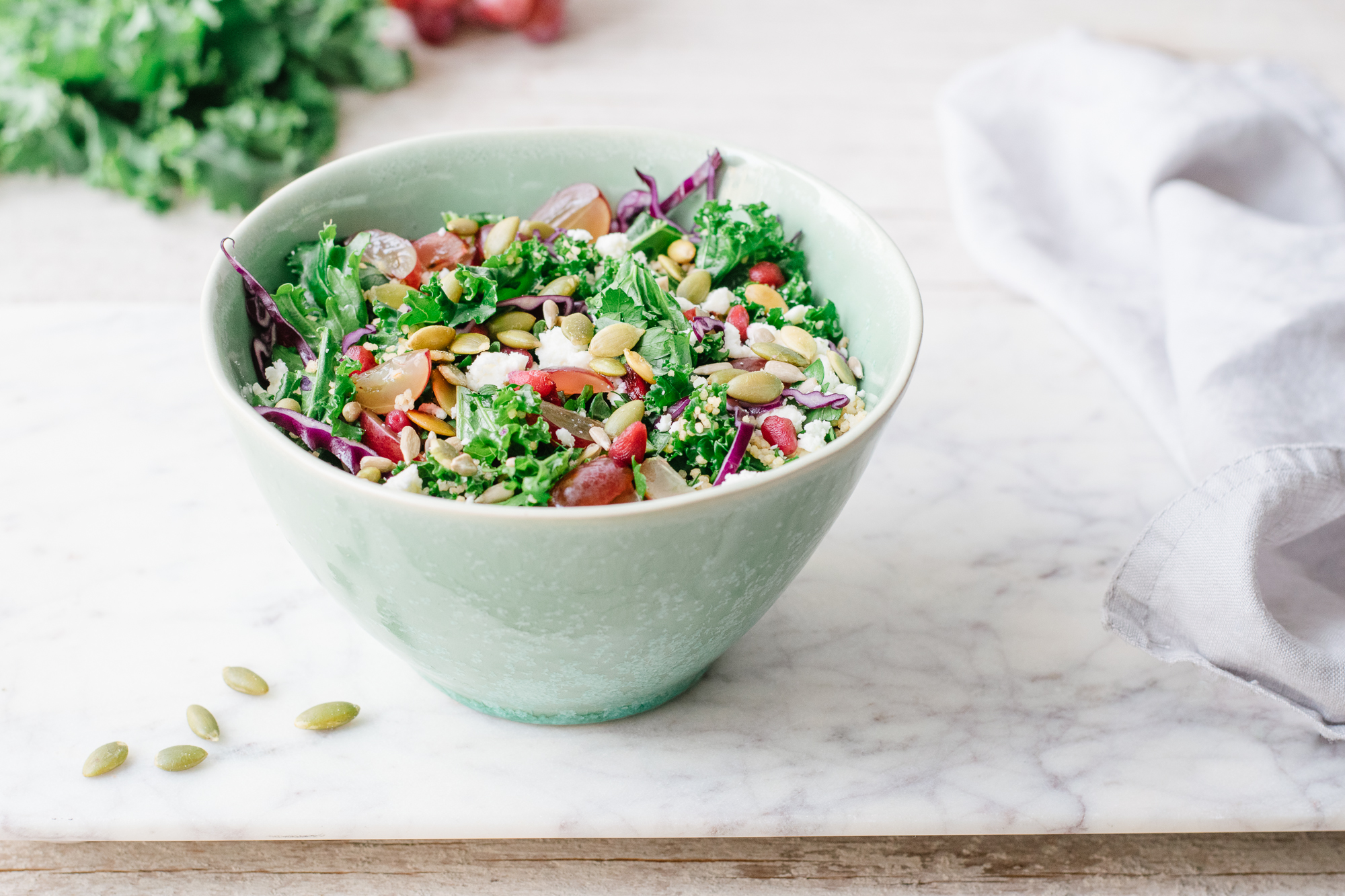 Salade de kale & raisins